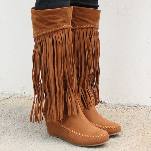 womens moccasin boots